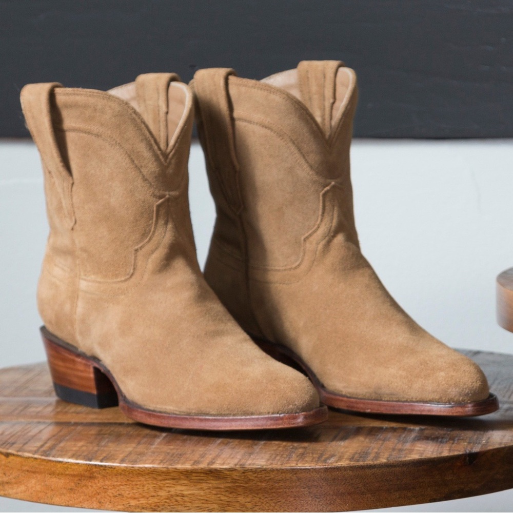 Tecovas ‘Lucy’ Suede in Sand Cowboy Boots